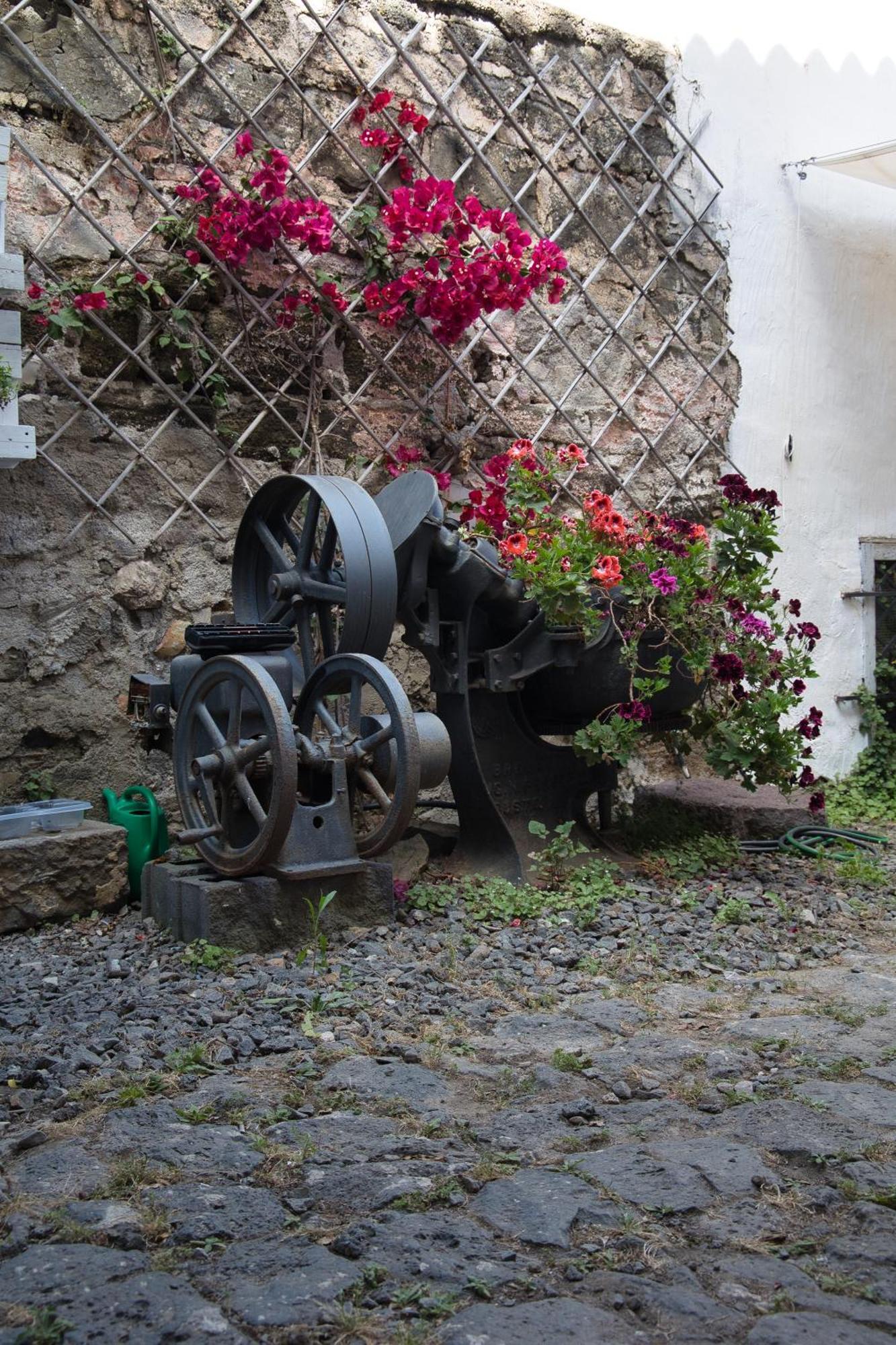 Baglio Antico Forno Hotel Isola di Ustica Exterior photo